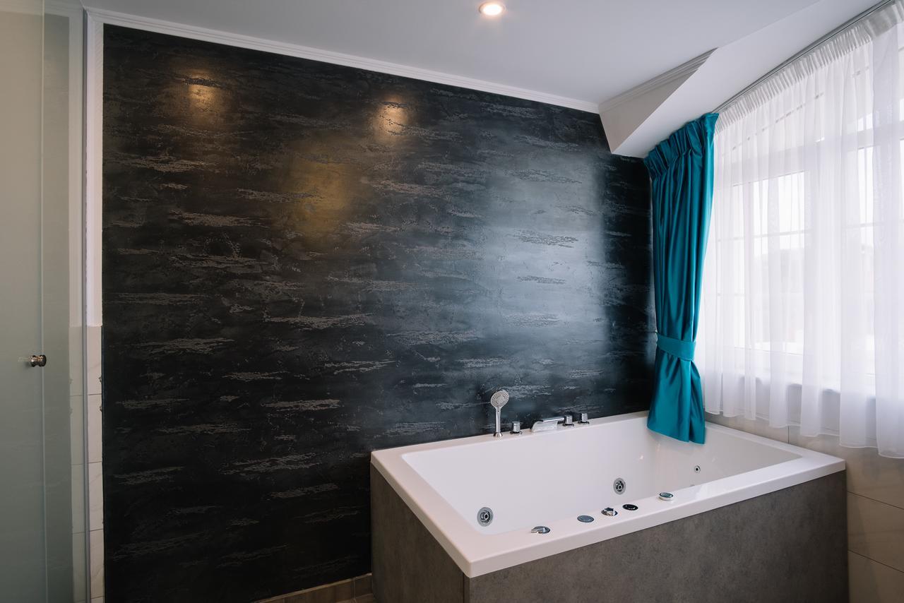 Norm Hill Hotel Cluj-Napoca Esterno foto
