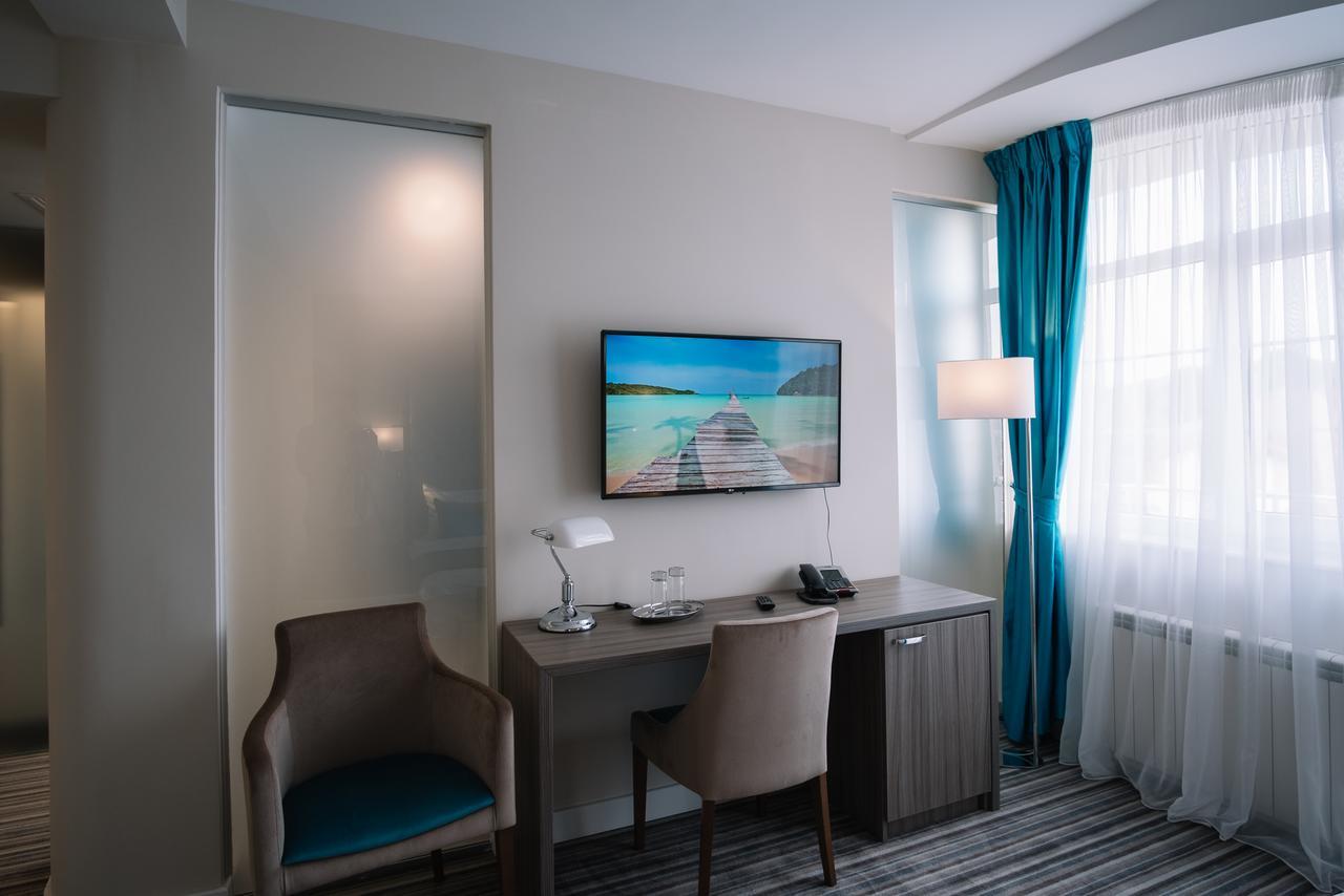 Norm Hill Hotel Cluj-Napoca Esterno foto