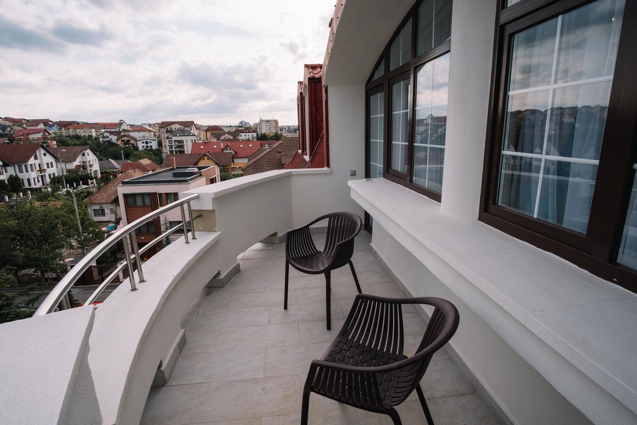 Norm Hill Hotel Cluj-Napoca Esterno foto