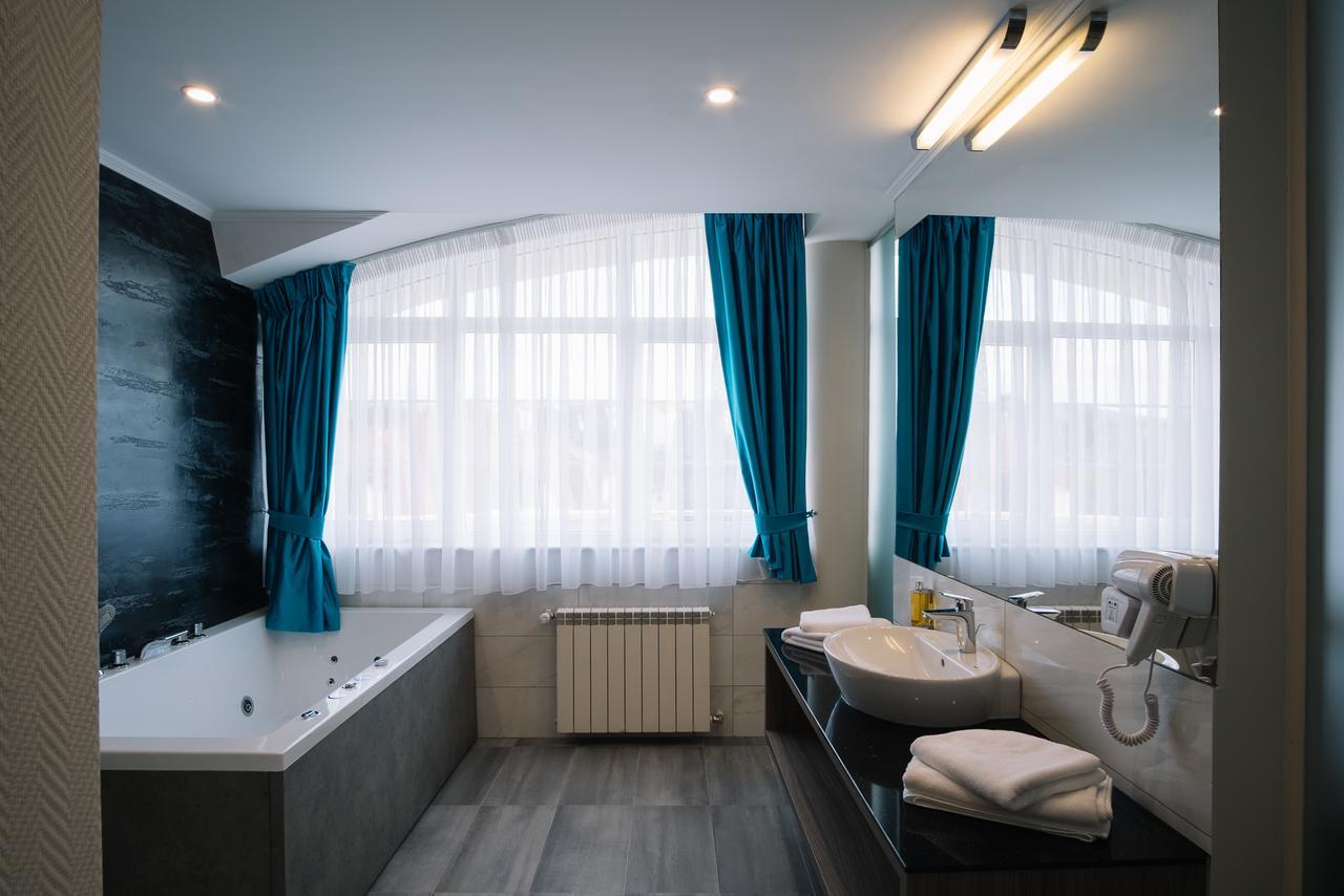 Norm Hill Hotel Cluj-Napoca Esterno foto